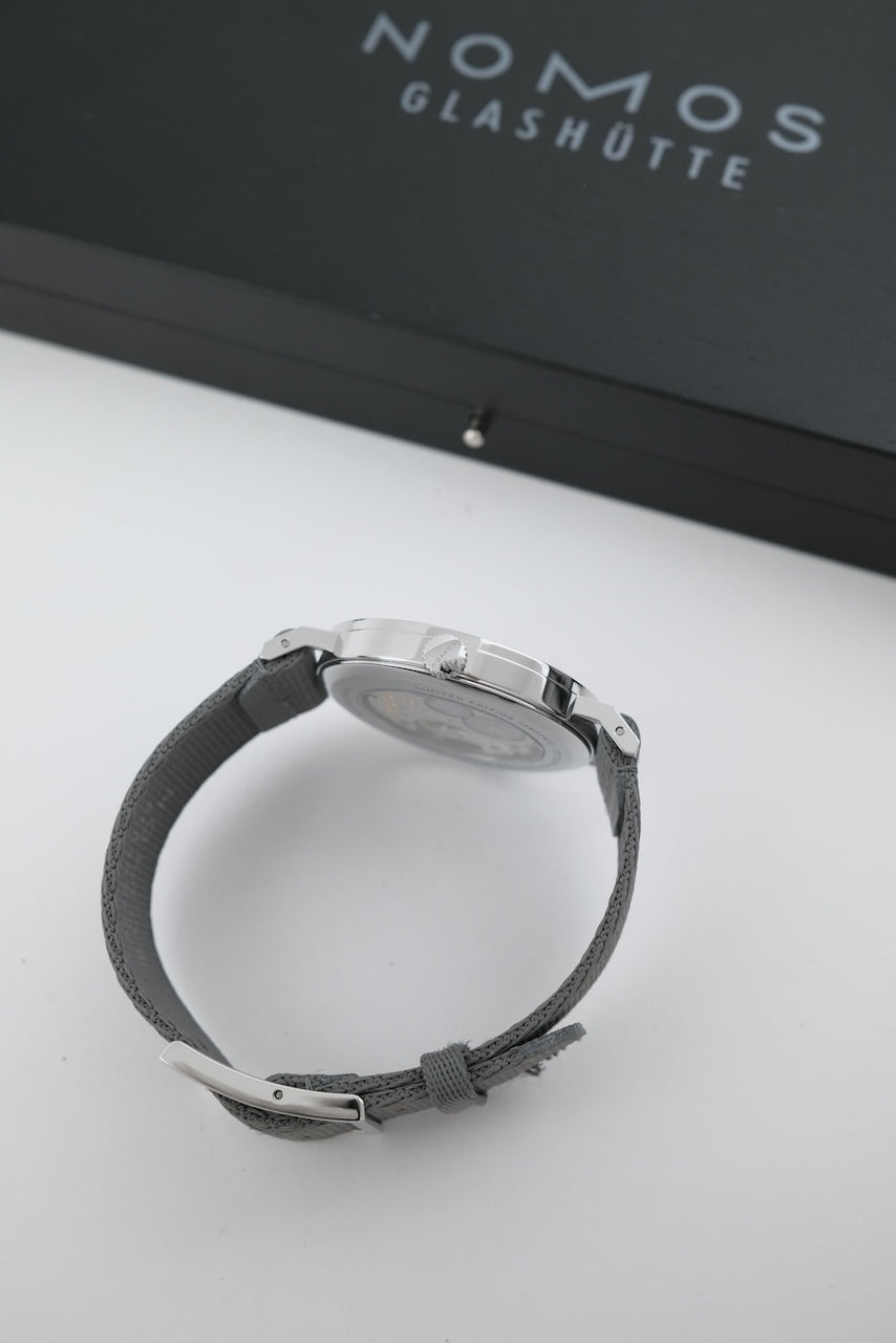 Nomos Tangente 38 Date Circus 179.S1 - Detailed view 6
