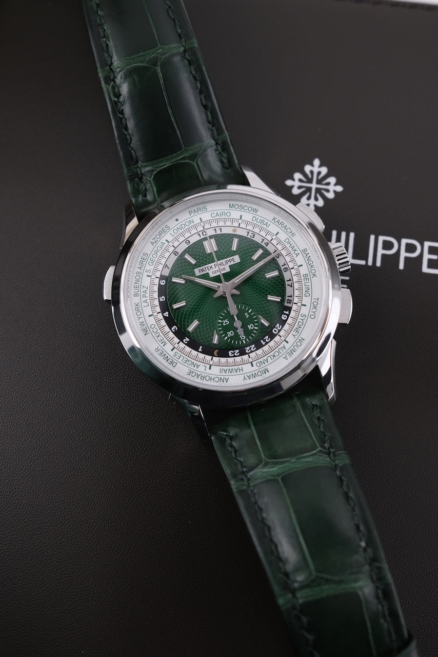 Patek Philippe World Time Chronograph 5930P-001 - Detailansicht 4
