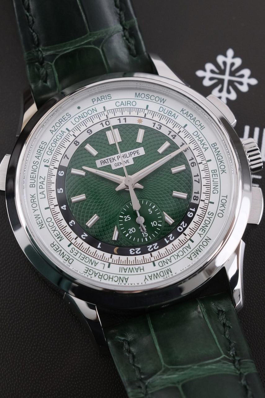 Patek Philippe World Time Chronograph 5930P-001 - Detailansicht 5