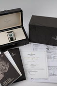 Cargue la imagen en el visor de la galería, Patek Philippe World Time Chronograph 5930P-001 - Papiere und oder Lieferumfang
