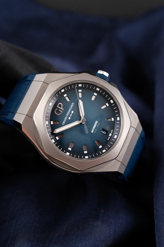 Girard Perregaux Laureato Absolute Ti 230 81070-21-002-FB6A - Main product image