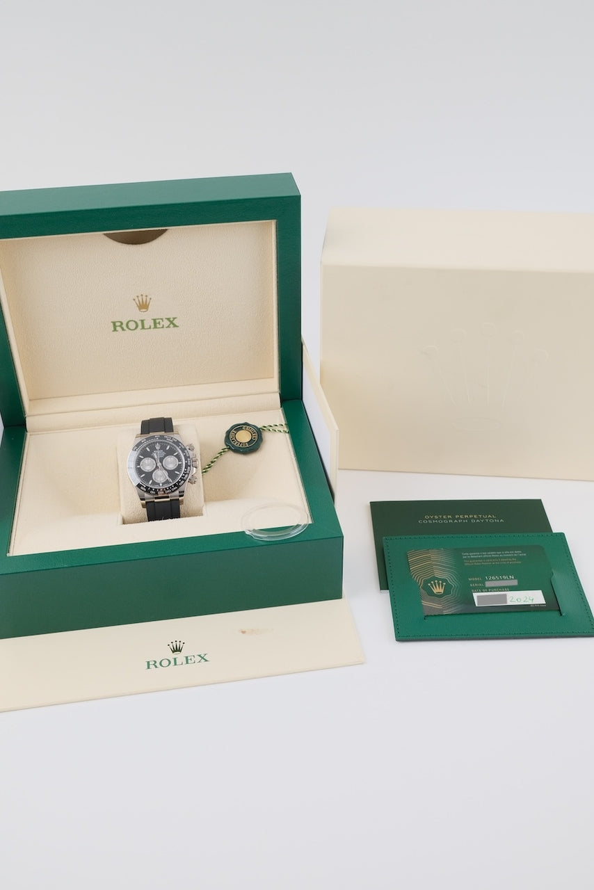 Rolex Daytona 2024 126519LN - Papers and documentation
