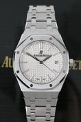 Załaduj obraz do przeglądarki galerii, Audemars Piguet Royal Oak 77350ST.OO.1261ST.01 - Thumbnail
