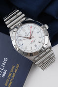 Charger l'image dans la visionneuse de galerie, Breitling Chronomat 40 GMT A32398101A1A1 - Vue détaillée 2
