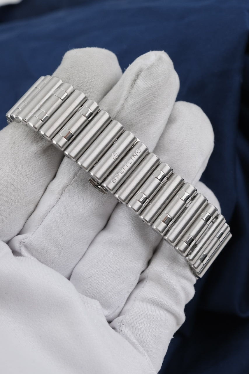 Breitling Chronomat 40 GMT A32398101A1A1 - Vue détaillée 7
