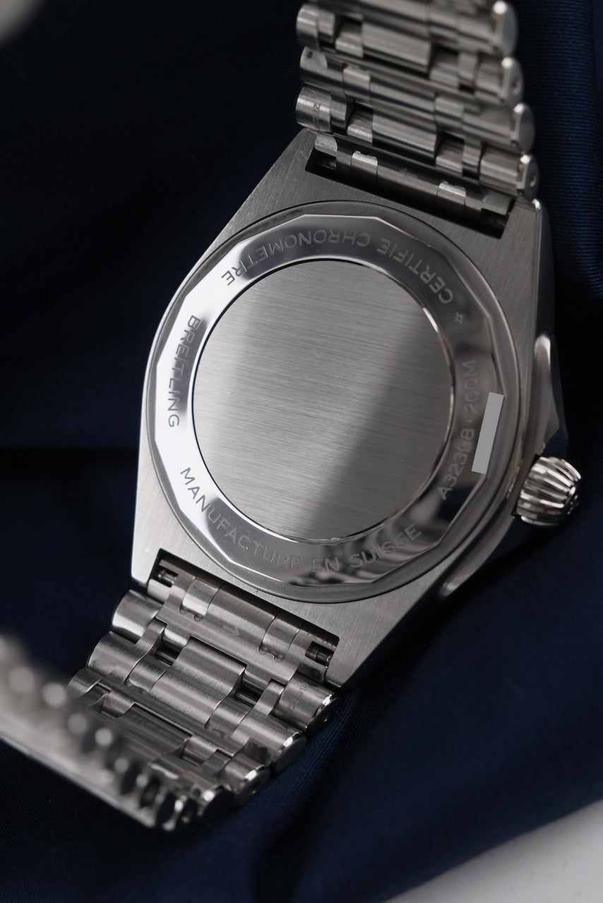 Breitling Chronomat 40 GMT A32398101A1A1 - Vue détaillée 8