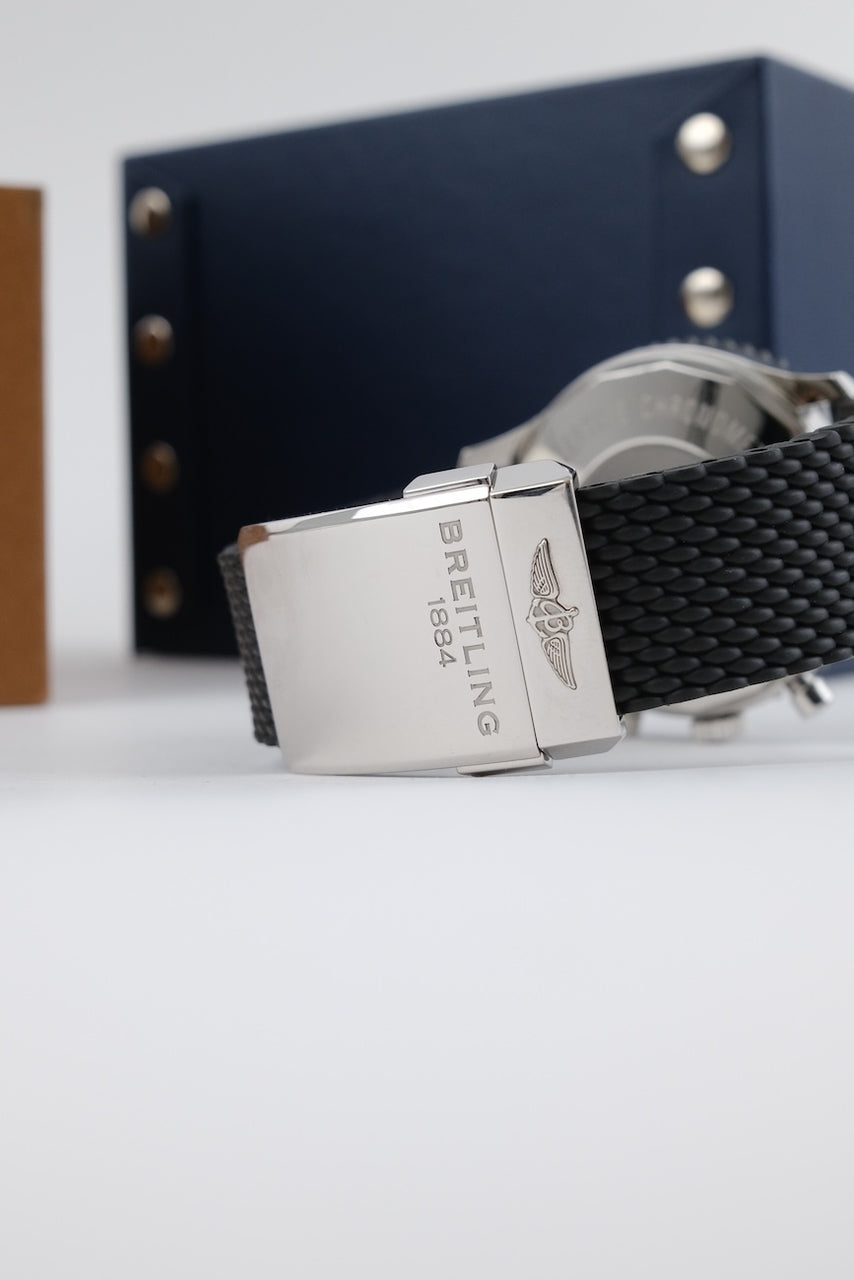 Breitling Chronoliner Y2431012/BE10 - Detailansicht 8