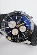 Bild in Galerie-Betrachter laden, Breitling Chronoliner Y2431012/BE10 - Thumbnail
