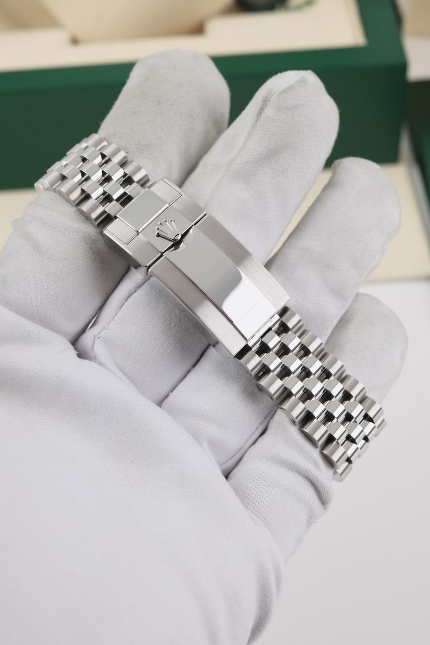 Rolex GMT-Master II 126710BLRO - Detailansicht 7