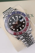 Bild in Galerie-Betrachter laden, Rolex GMT-Master II 126710BLRO - Detailansicht 4
