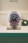 Bild in Galerie-Betrachter laden, Rolex GMT-Master II 126710BLRO - Detailansicht 2

