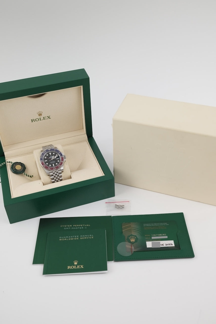 Rolex GMT-Master II 126710BLRO - Papiere und oder Lieferumfang
