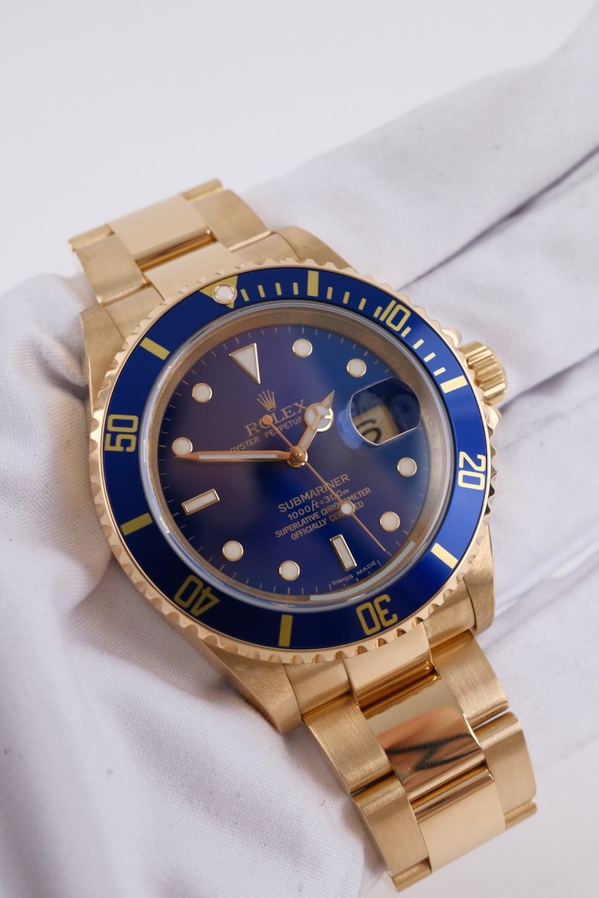 Rolex Submariner Date 16618 - Detail view 1