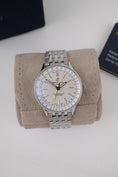 Load image into gallery viewer, Breitling Navitimer A17327211G1A1 - Detailansicht 6
