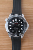 Load image into gallery viewer, Omega Seamaster Diver 300M 21032422001001 - Detailansicht 3
