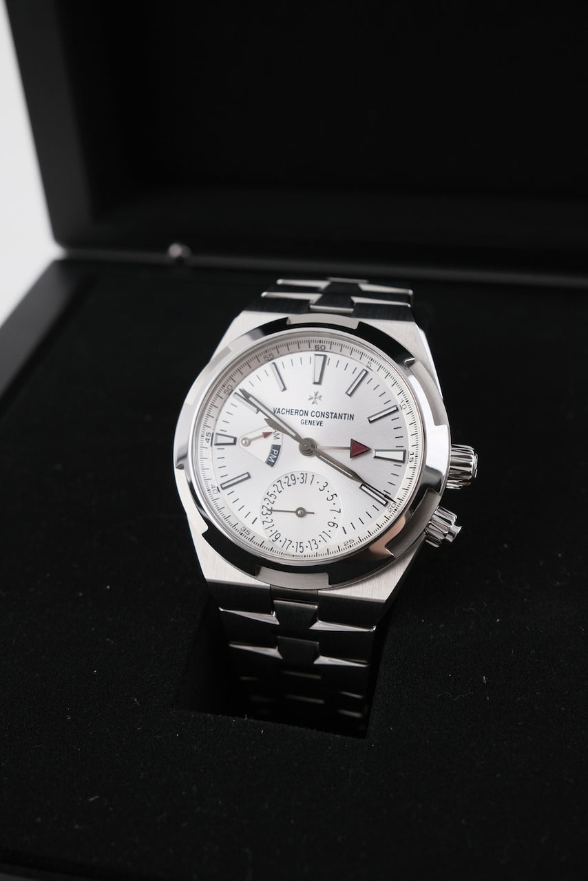 Vacheron Constantin Overseas Dual Time 7900V/110A-B333 - Vista dettagliata 1