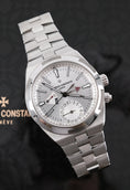 Carica l'immagine nel visualizzatore della galleria, Vacheron Constantin Overseas Dual Time 7900V/110A-B333 - Miniatura
