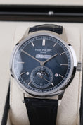 Bild in Galerie-Betrachter laden, Patek Philippe Perpetual Calendar 5236P-001 - Detailansicht 2
