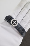 Bild in Galerie-Betrachter laden, Patek Philippe Perpetual Calendar 5236P-001 - Detailansicht 9
