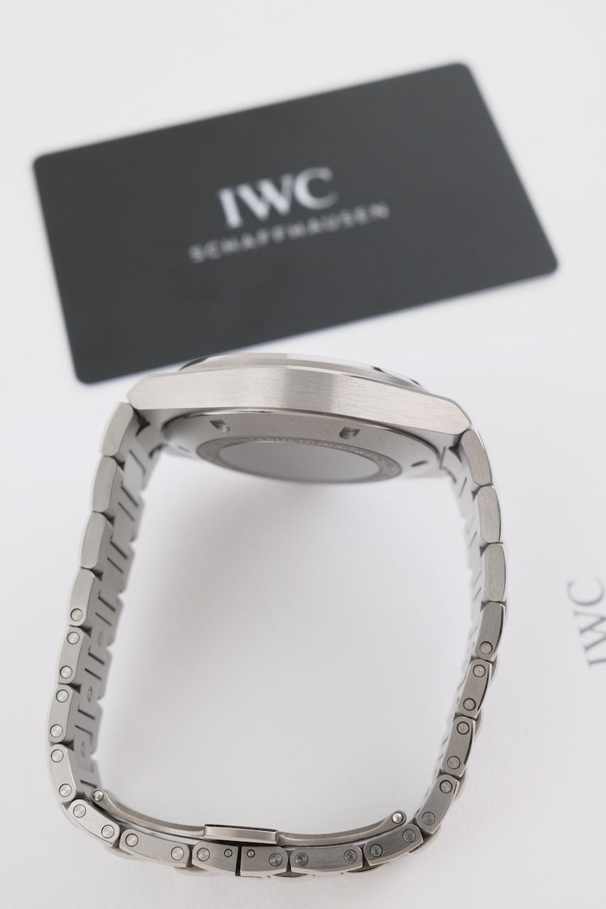 IWC Ingenieur Automatic IW328904 - detailed view 9
