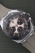 Cargue la imagen en el visor de la galería, Audemars Piguet Royal Oak Offshore Chronograph 26420SO - Detailansicht 2
