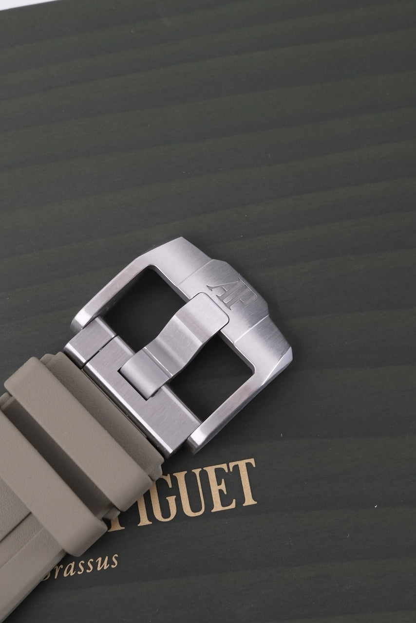 Audemars Piguet Royal Oak Offshore Chronograph 26420SO - detailed view 7