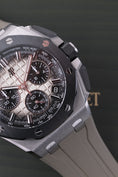 Load image into Gallery viewer, Audemars Piguet Royal Oak Offshore Chronograph 26420SO - Detailed view 3
