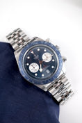 Bild in Galerie-Betrachter laden, Tudor Black Bay Chrono 79360B - Detailansicht 1
