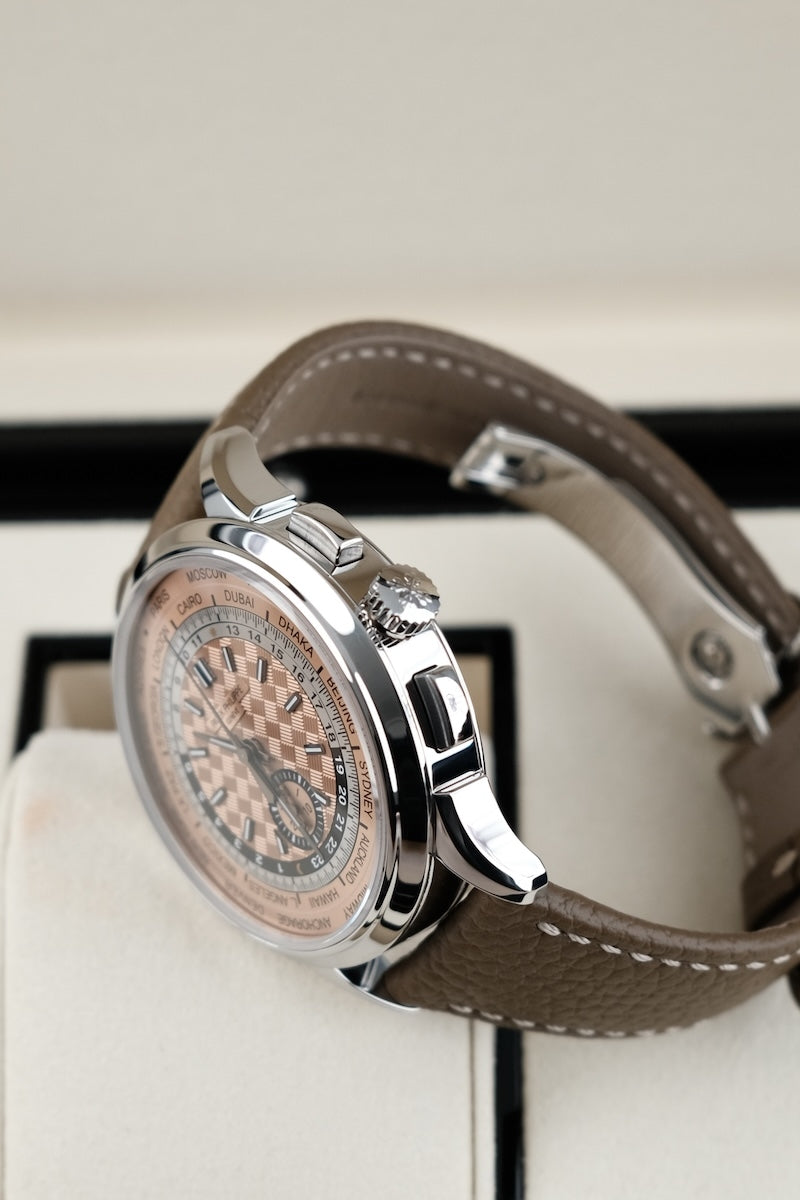 Patek Philippe Worldtimer Chrono 5935A-001 - Detailansicht 4