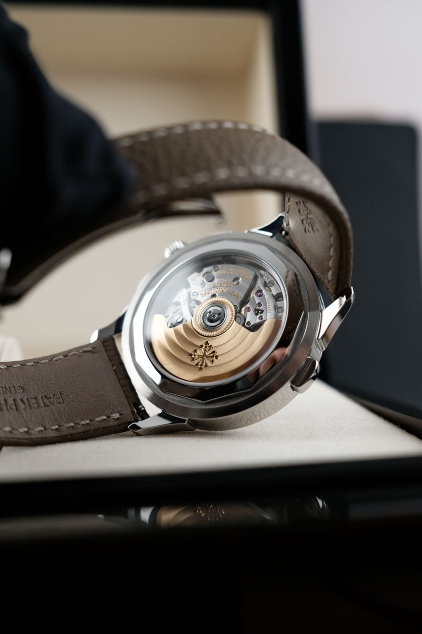 Patek Philippe Worldtimer Chrono 5935A-001 - Detailansicht 13