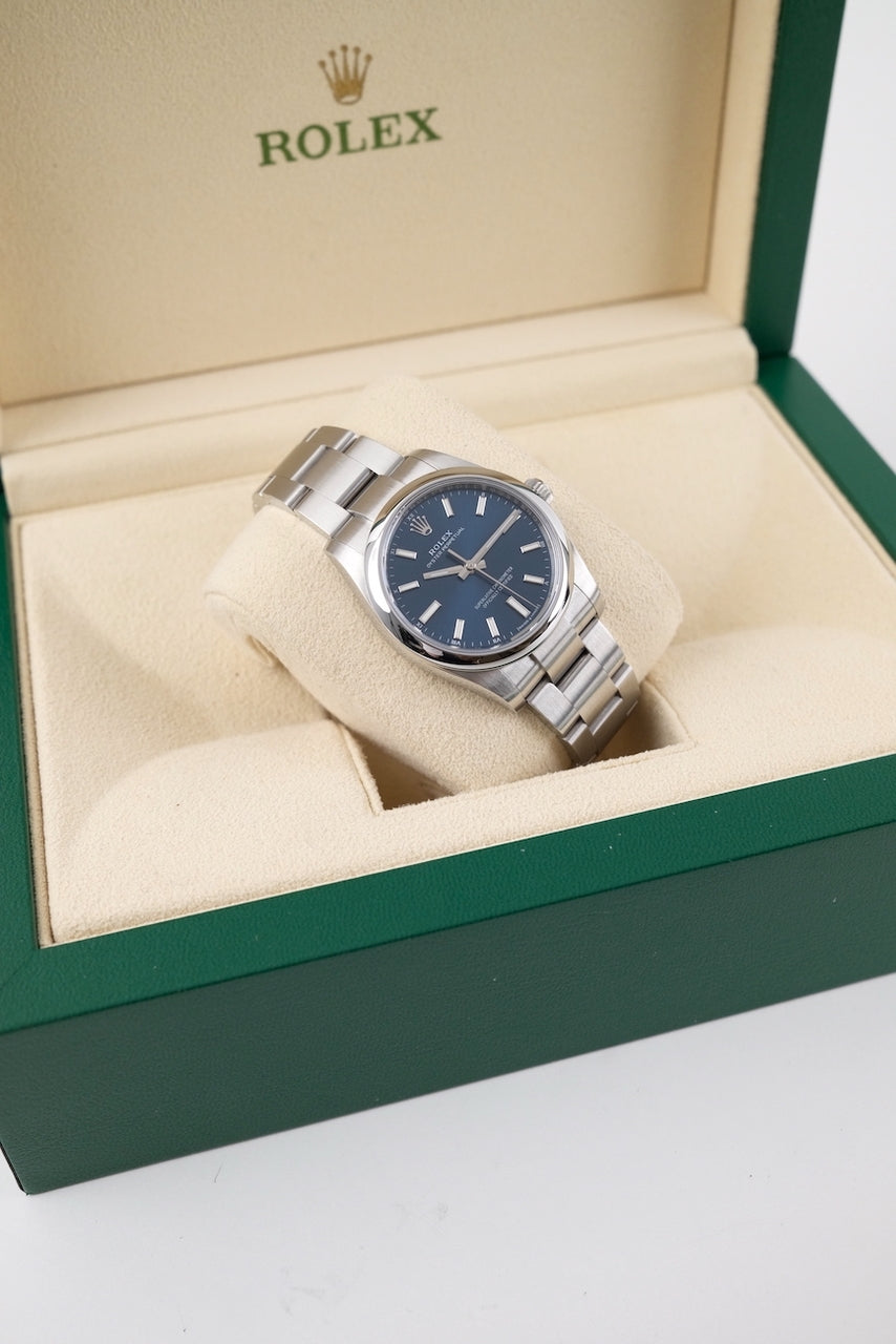 Rolex Oyster Perpetual 34 124200 - Detail view 4