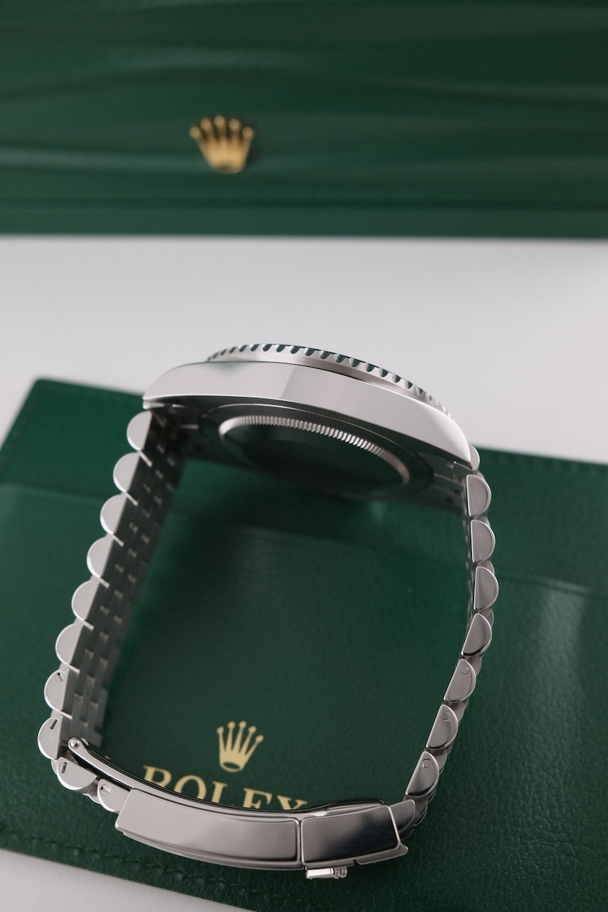 Rolex GMT-Master II 126710GRNR - Detailansicht 7