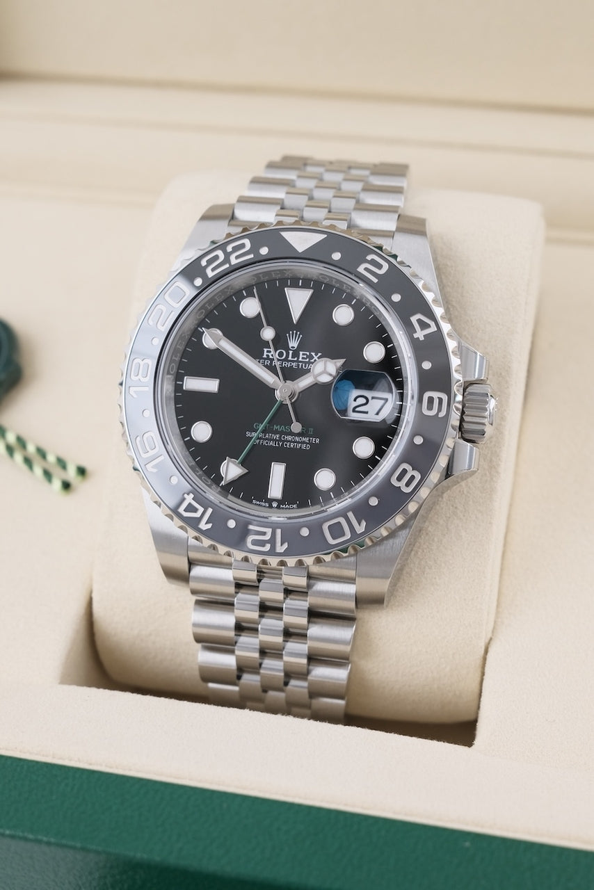 Rolex GMT-Master II 126710GRNR - Detailansicht 2