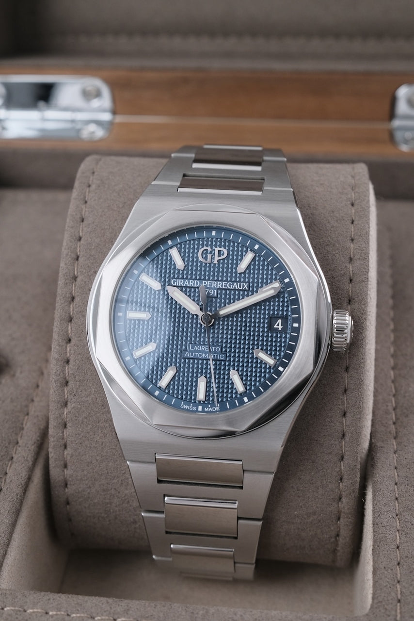 Girard Perregaux Laureato 81010-11-431-11A - Detailansicht 1