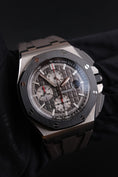 Bild in Galerie-Betrachter laden, Audemars Piguet Royal Oak Offshore Chronograph Titan 264001O.OO.A004CA.01 - Detailansicht 7
