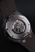 Bild in Galerie-Betrachter laden, Audemars Piguet Royal Oak Offshore Chronograph Titan 264001O.OO.A004CA.01 - Detailansicht 12
