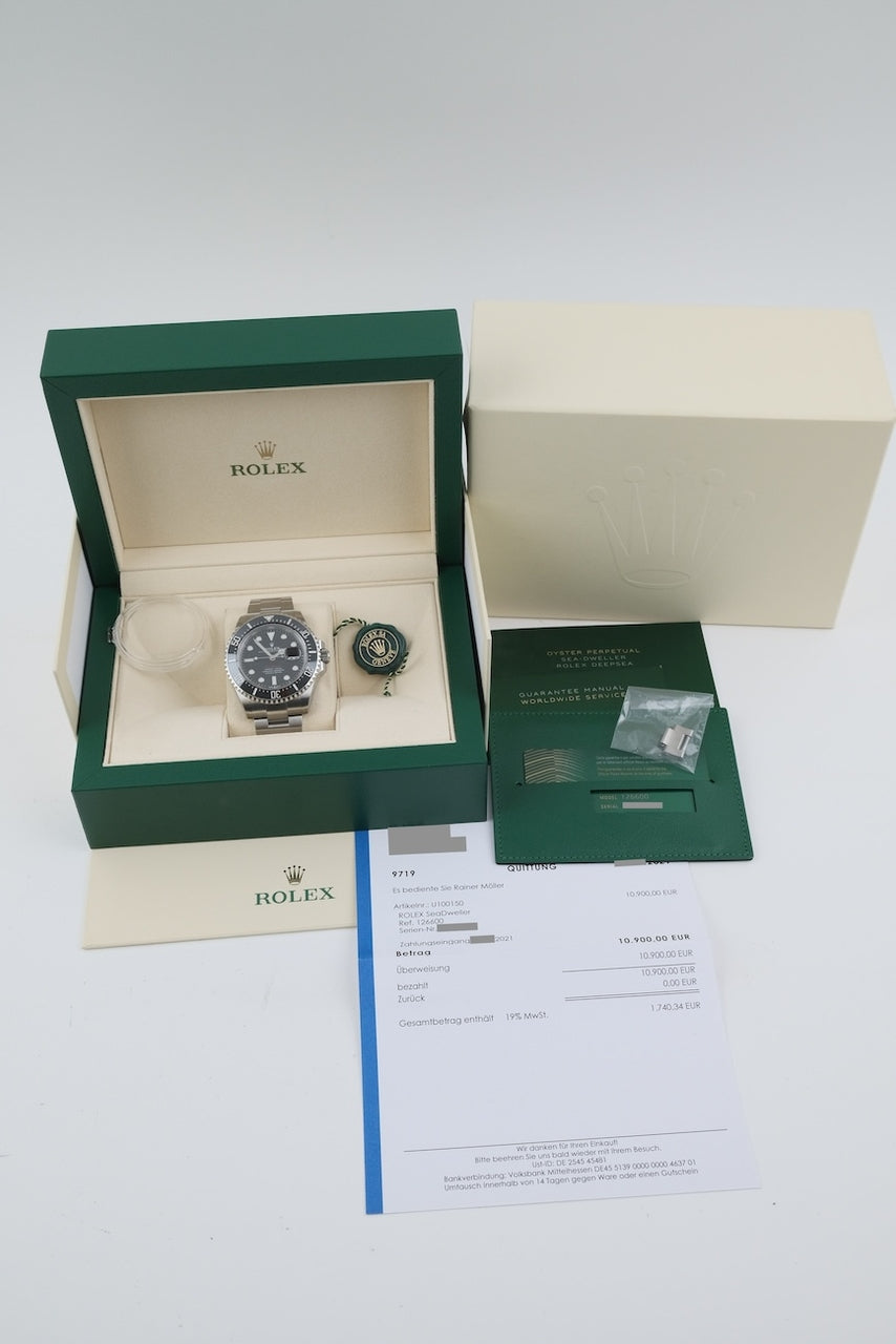 Rolex Sea-Dweller Red 126600 - papers and or scope of delivery