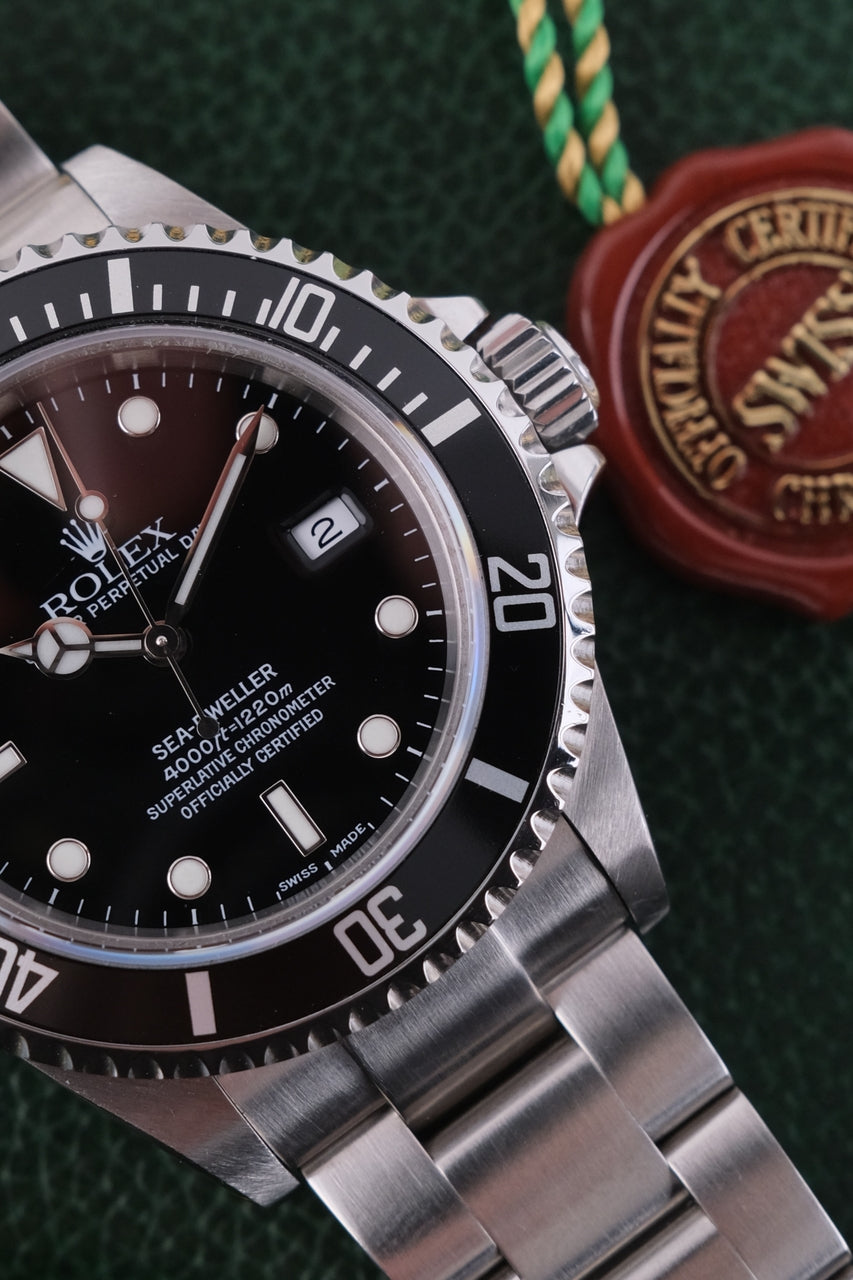Rolex Sea-Dweller 16600 - Detail view 3