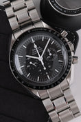 Załaduj obraz do przeglądarki galerii, Omega Speedmaster Professional Moonwatch 31130423001005 - Thumbnail

