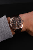 Bild in Galerie-Betrachter laden, Rolex Sky-Dweller 326135 - Detailansicht 11
