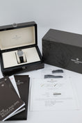Load image into gallery viewer, Patek Philippe Calatrava 6119G-001 - Papiere und oder Lieferumfang
